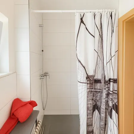 Deluxe Pearl Eg Friedrichshafen